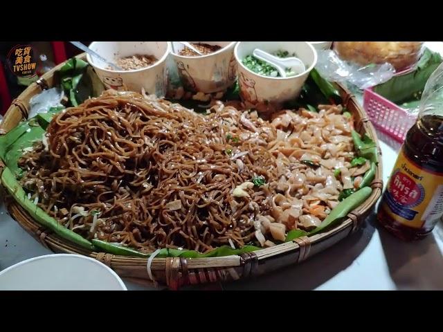 紹子米線、泰式炒麵—台灣街頭小吃.桃園 Ground pork （Shaoz）rice noodle、Phad Thai Fried Noodles—Taiwanese street food