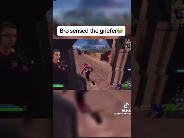 Bro sensed a Griefer  #funny #nickeh30 #shorts