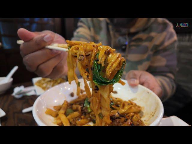 Dim sum house next to a bus station. Tom's Dim sum in Philly Chinatown