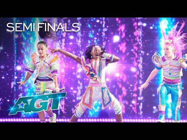 XOMG POP Delivers an AMAZING Performance of "Merry Go Round" | AGT 2022