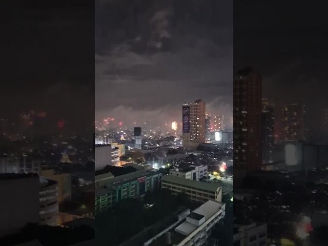 Philippines New Year Fireworks 2025 WAS AMAZING!