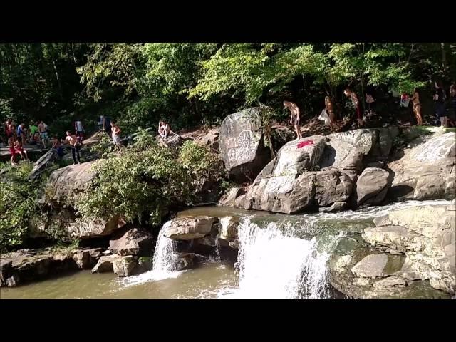 2wd Honda Man jumping off the Falls at Bluehole!