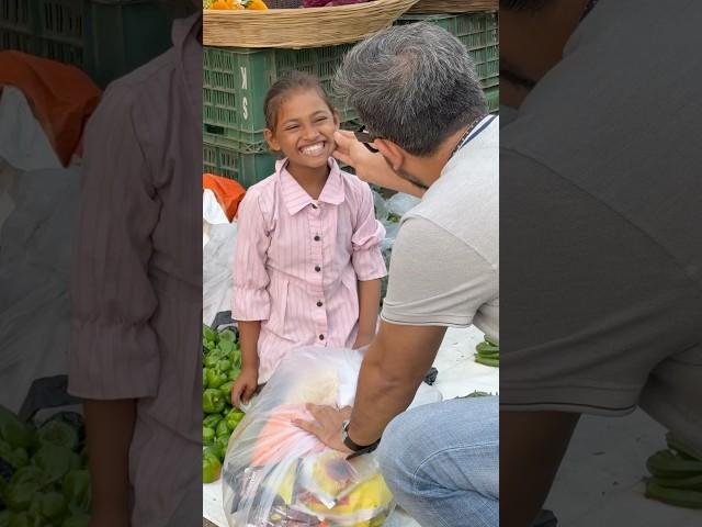 Wait for her beautiful smile️️ #humanity #happiness #shorts #shortvideo #hussainmansuri