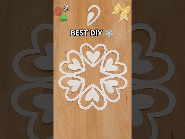 HOW TO CUT A FLOWER WITH HEARTS IN PAPER | CHRISTMAS CRAFTS INCL ART