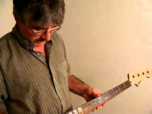 How to treat the neck of a guitar with oil