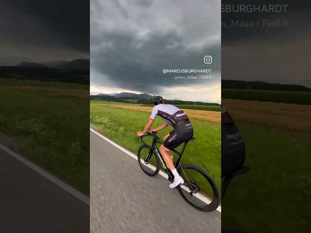 marcusburghardt The moment when dark clouds move in #shadesofspeed #atifwheeler92 #uvexcycling