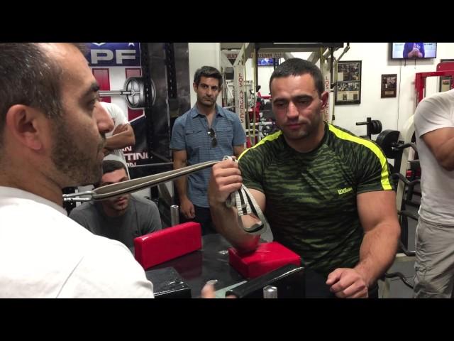 Rustam Babaiev and Vazgen Soghoyan Armwrestling Training- Wrist attack workout