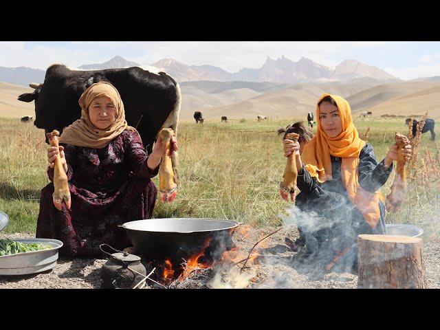 Everyday Survive in the Wilderness |Shepherd Family Cooking Traditional Food in the Mountain Village