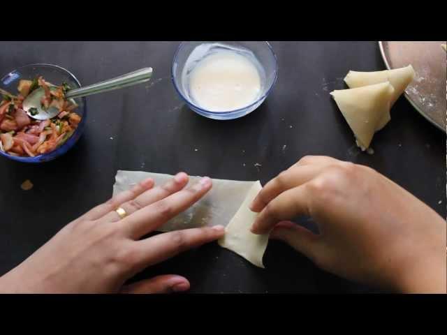 how to fold samosas