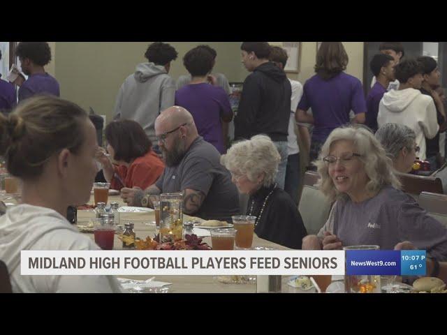 Midland High Bulldogs help feed seniors