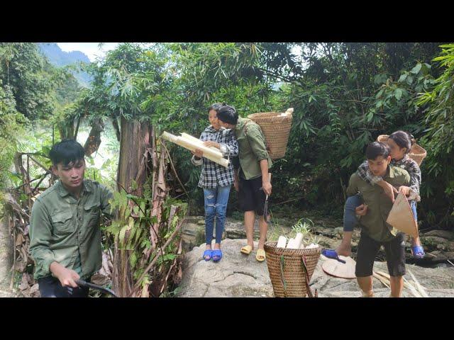 The new face of the forest boy / went to pick wild bananas with the girl