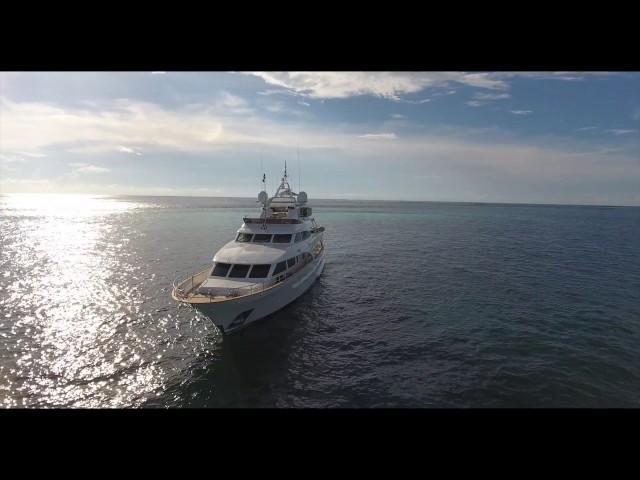 M/Y JAZZ | 30.48m/100' Benetti Luxury Motor Yacht, spacious alfresco dining - Yacht Walkthrough