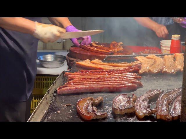 Indigenous BBQ in Dadong Night Market - Taiwanese Street Food/ 原住民石板烤肉, 台灣夜市美食