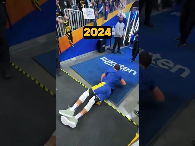 Steph Curry's insane full court Tunnel Shot