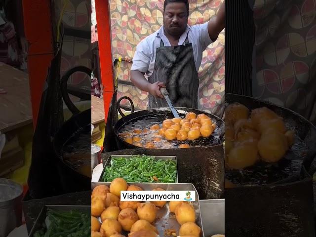 Vadapav  #vadapav #pune #food #streetfood #indianfood #punekar #foodies