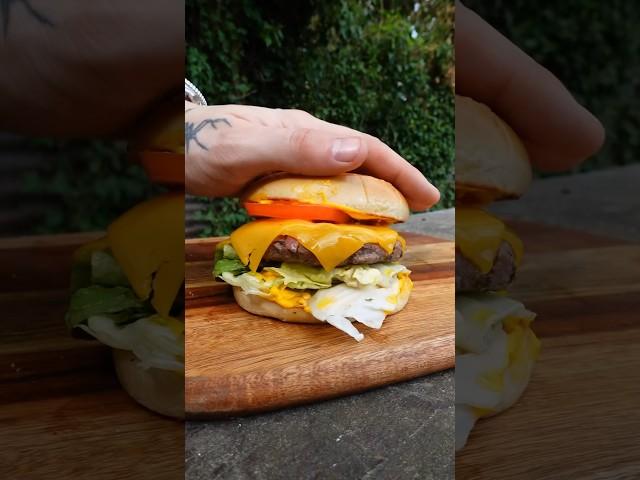 Cheddar Burger Barbecue !!  #cheddar #burger #hamburger #barbecue #seizemay