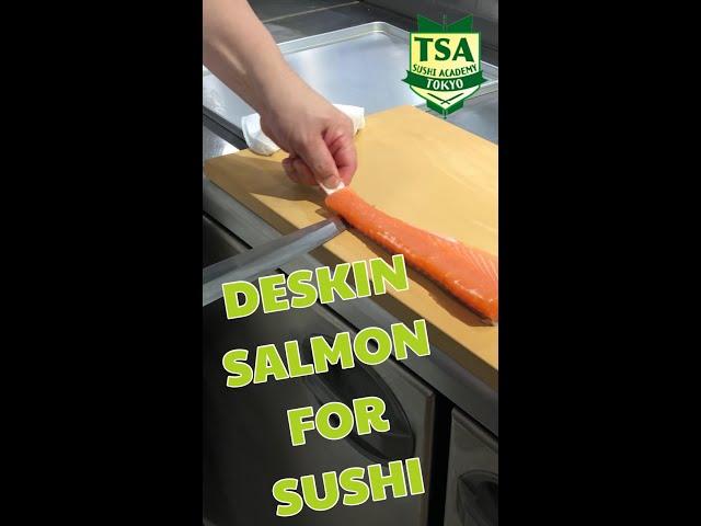 Deskin Salmon For Sushi #shorts @tokyosushiacademyenglishcourse