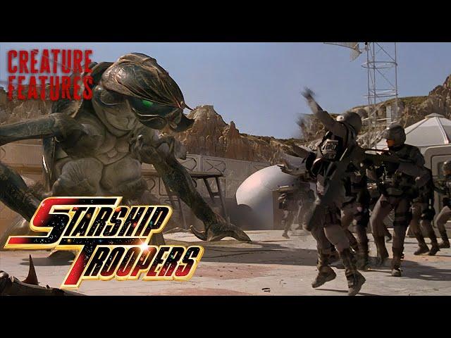 Surviving an alien horde ambush | Starship Troopers | Creature Features