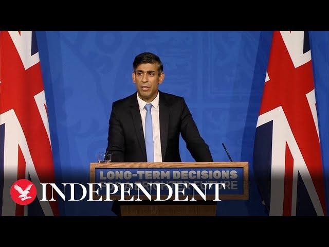 Rishi Sunak announces ban on petrol and diesel cars will be delayed until 2035