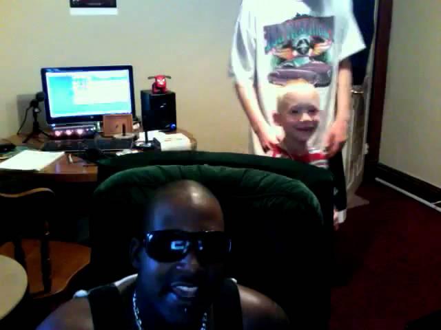 KID ADIDAS FREESTYLING!! LIVE!!! @ THA RED CARPET!! KING D'S STUDIO