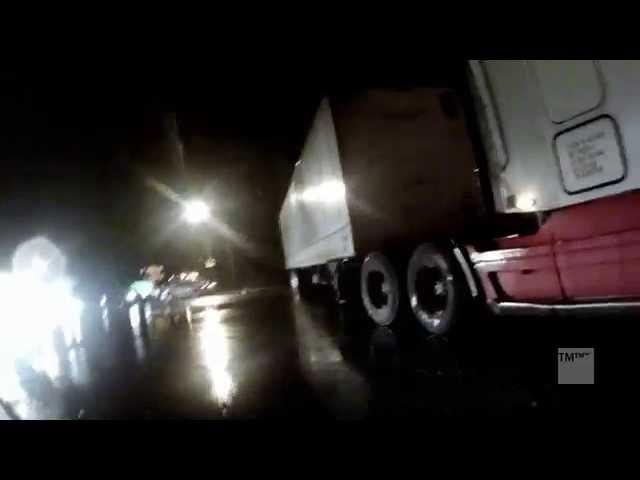 (Trucker Fail) Trolling a Chinese driver who's Trailer Falls off Rig and Blocked Road