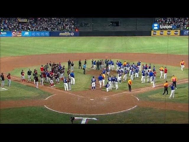 Tángana #LVBP Home run de Maikel Garcia a Silvino Bracho. 2do de la final 23-24 Cardenales-Tiburones