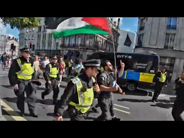 Pro Hamas Idiot Infiltrates Tommy Robinson March