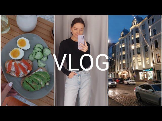 VLOG. Мои будни, Рига, маникюр, распаковка посылки, шопинг в H&M, Sinsay 