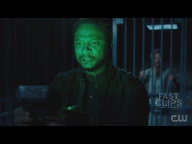 Diggle Decides On His Fate as Green Lantern | The Flash 8x18 [HD]