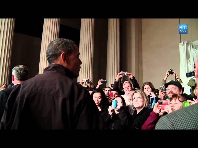 Obama Surprises Tourists At Lincoln Memorial