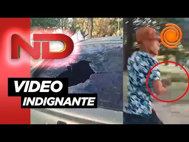 Córdoba: un ladrón fue filmado en vivo y como venganza DESTROZÓ un auto