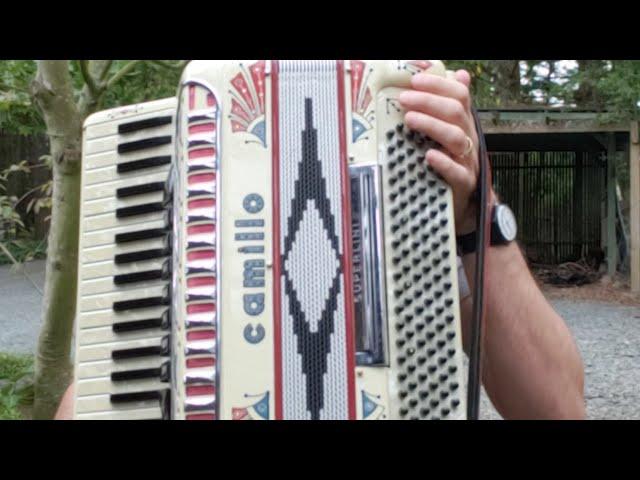 A Quick Accordion Breakfast Session