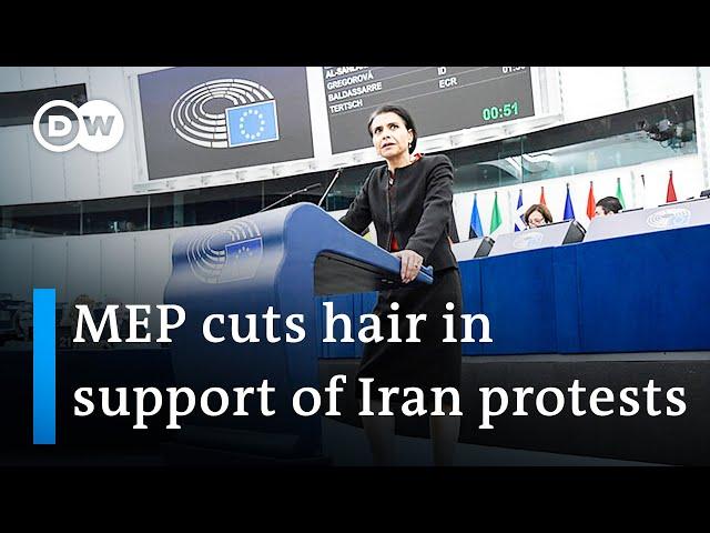 Swedish politician cuts off hair in solidarity with women in Iran | DW News