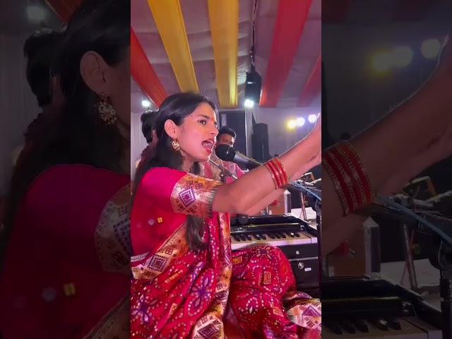  Show time singer @maithilithakur ji ️ music band ustad Ladi sidhu ji ️