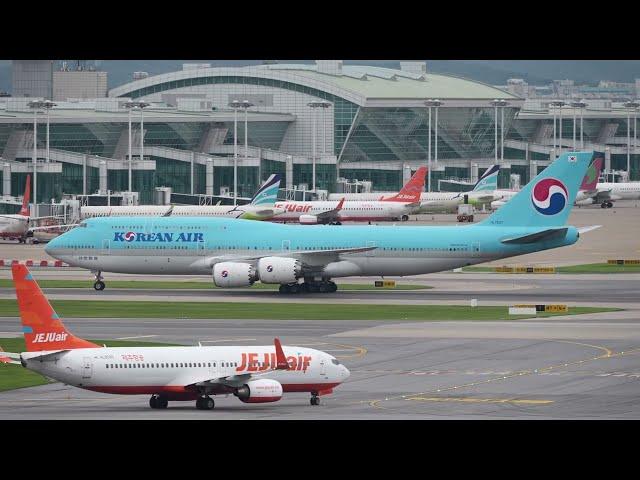 Emirates Korean Air A380 Singapore Airlines A350 Seoul Incheon Airport