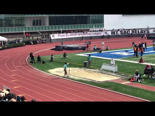 Michael Norman 43.45 at the 2019 Mt Sac Relays