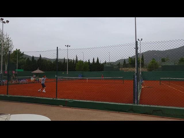 Sam Rayner training V Maria Bondarenko at Vilas Tennis Academy