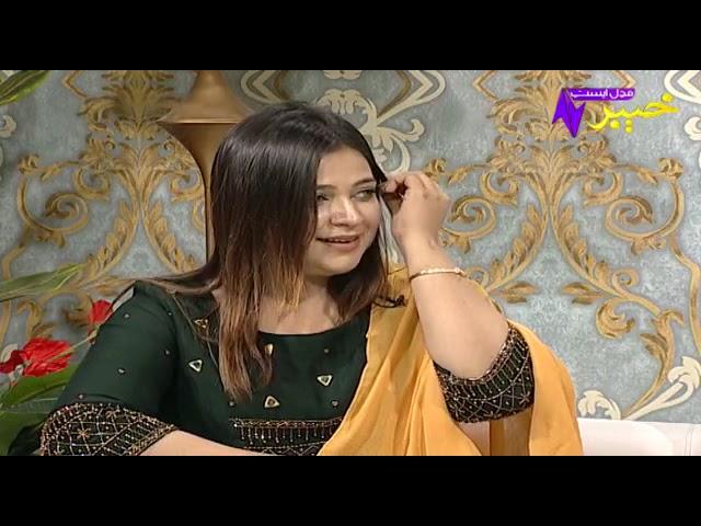 Sana Gul sings very beautiful pashto tappy. Must watch.