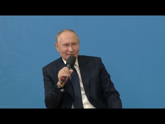 «Всегда есть к чему стремиться!»: Владимир Путин ответил на вопрос о своих предвыборных обещаниях