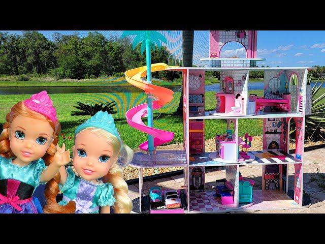 Playhouse ! Elsa & Anna toddlers  visit Jasmine - LOL doll house of surprises - slide - pool