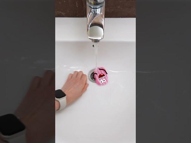 The soap is slippery  #3danimation  #animation #cartoon