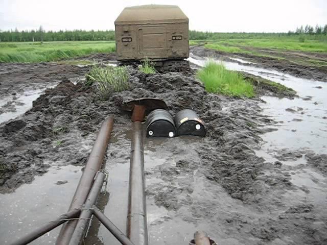 Витязь прет через болота