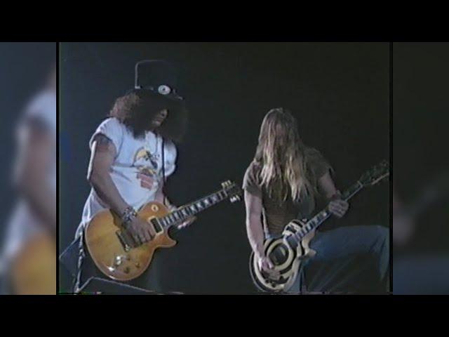 Zakk Wylde and Slash - Voodoo Child (with correct volume guitars, MUST SEE!)