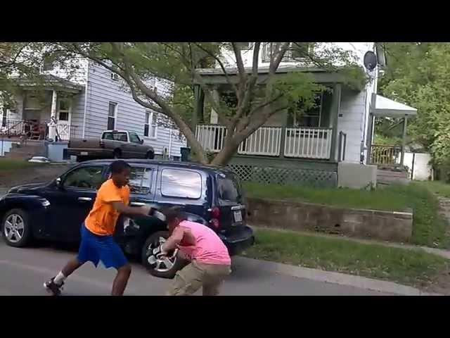 Boxer vs. Wrestler street fight!!