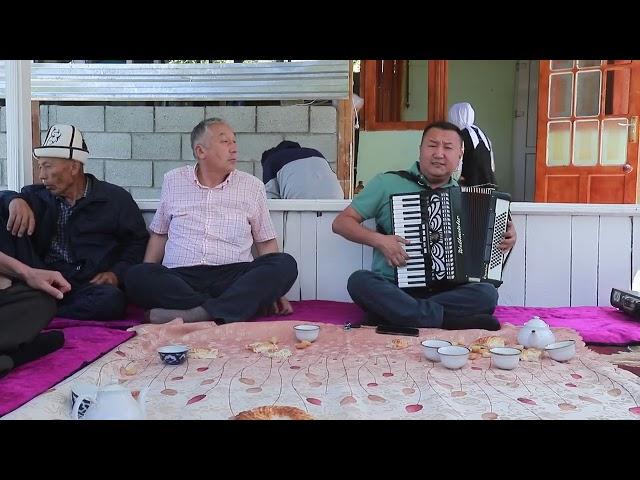 Тойлордо кызматтабыз.