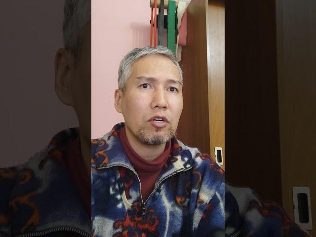 Вроде взрослый а смерти боится?