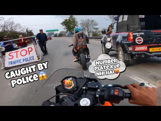 Angry cops Try to catch Bikers || Police waluu na to ajj pkrr hee liyaa?