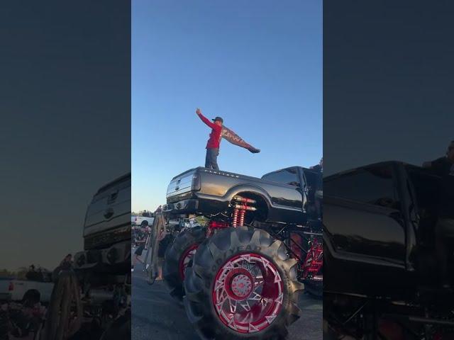 Moto Doggo is live From Trucks Gone Wild at the Florida Truck Meet!