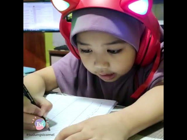 Umaira Yang Comel Bertudung