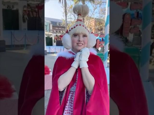 Talking to Cindy Lu Who at Universal Studios Hollywood